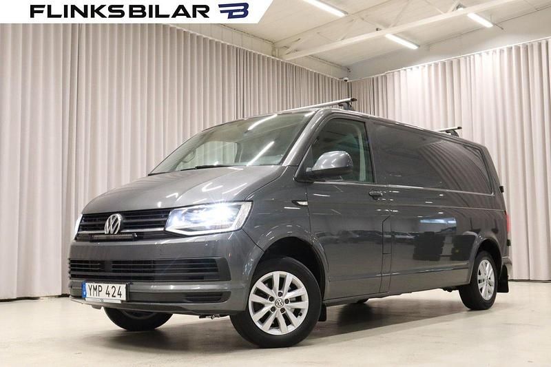 Grå (indiumgrå metallic) Begagnad 2018 VW T6 Van | 249 900 kr (Dyr) - Bild 1/4