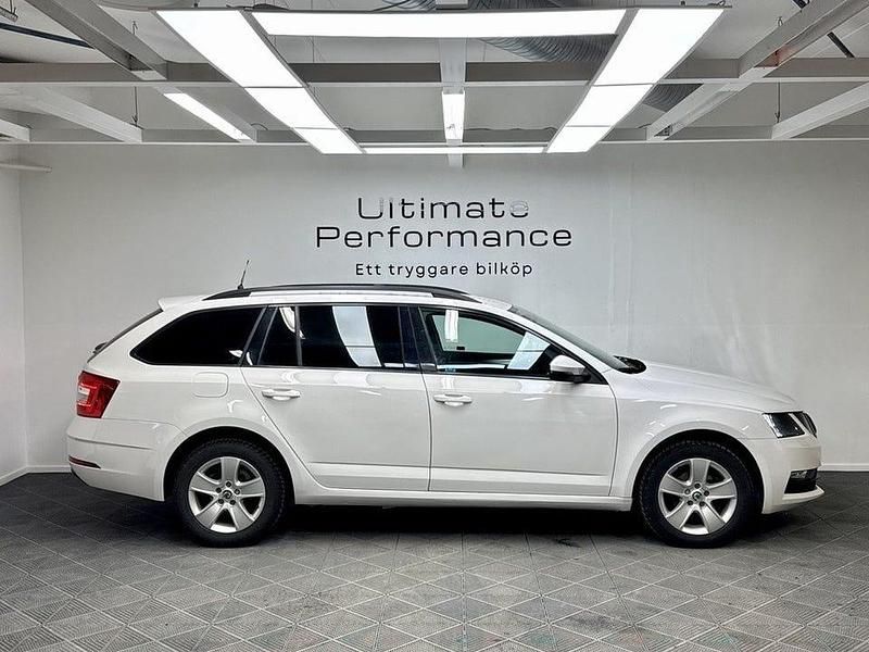 Begagnad Skoda Octavia 116 HK (85 kW) 2019 Vit Kombi