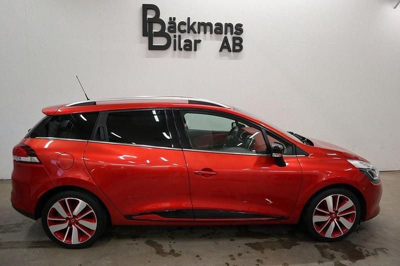 Röd Begagnad 2014 Renault Clio GrandTour Kombi | 109 000 kr (Marknadspris) - Bild 1/4