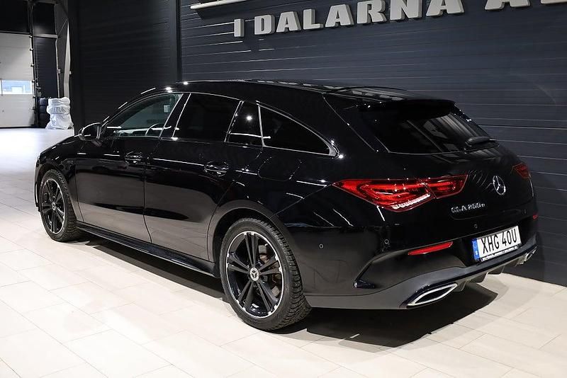 Begagnad Mercedes CLA250e Shooting Brake AMG 160 HK (117 kW) 2020 Svart Kombi