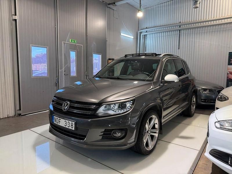Begagnad VW Tiguan R-line 180 HK (132 kW) 2013 Mörkgrå (grå) SUV