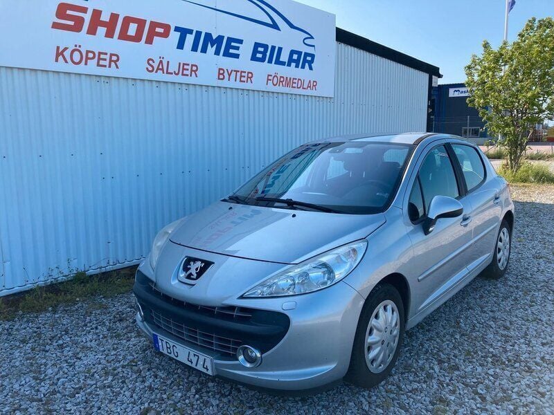 Ljusgrå (grå) Begagnad 2007 Peugeot 207 Sport Halvkombi | 19 900 kr (Marknadspris) - Bild 1/4