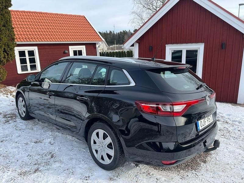 Begagnad Renault Mégane IV Zen 132 HK (97 kW) 2017 Kombi