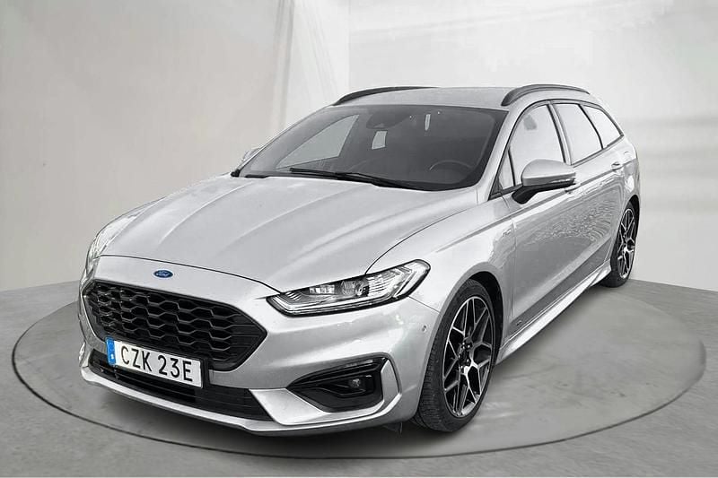 Grå Begagnad 2022 Ford Mondeo ST-Line | 225 000 kr (Marknadspris) - Bild 1/4