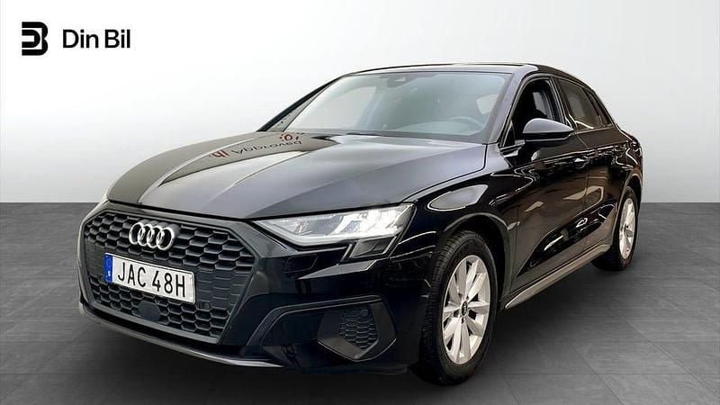 Mytsvart metallic Begagnad 2023 Audi A3 Proline Sedan | 269 000 kr (Marknadspris) - Bild 1/4