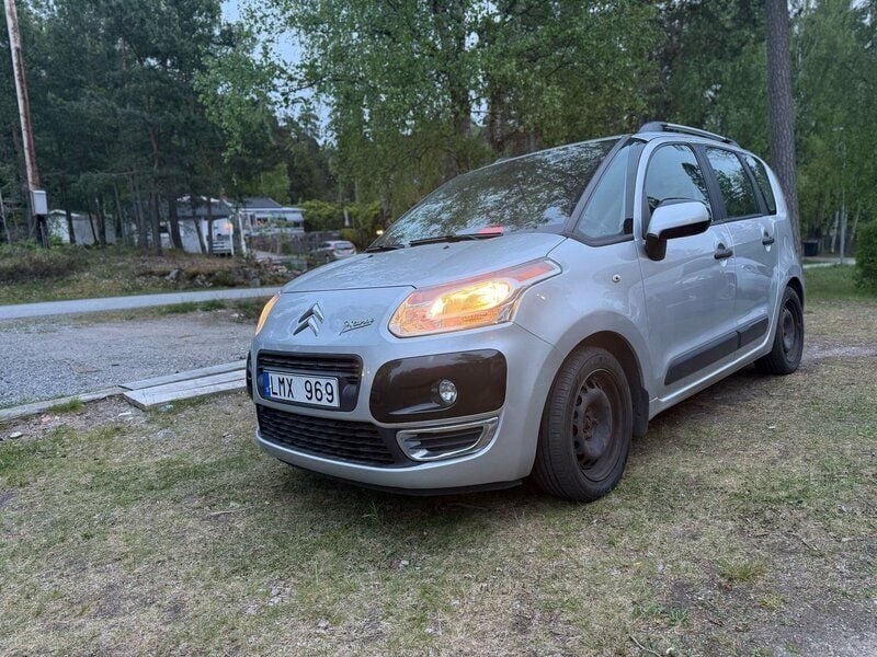 Silver Begagnad 2009 Citroën C3 Picasso Minibuss | 27 900 kr (Marknadspris) - Bild 1/4