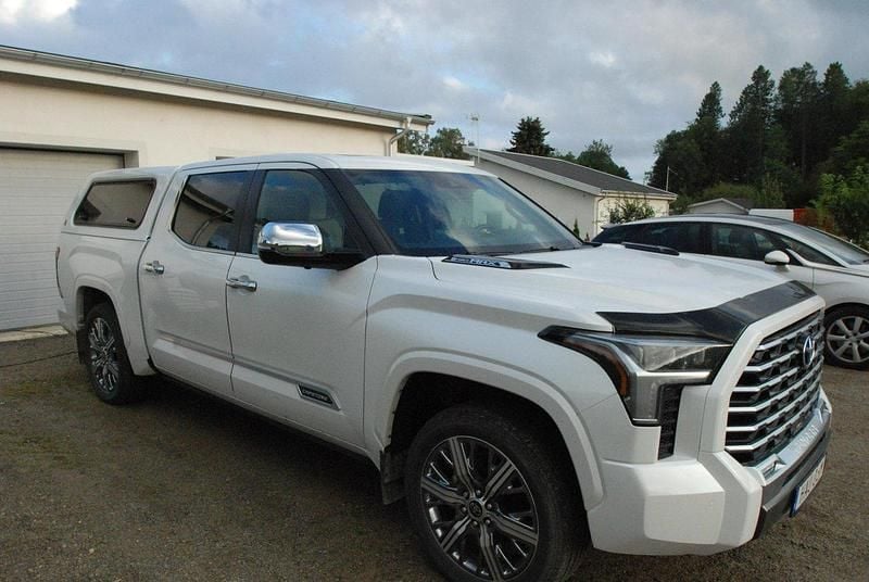 Begagnad 2024 Toyota Tundra Pickup | 1 270 000 kr - Bild 1/4