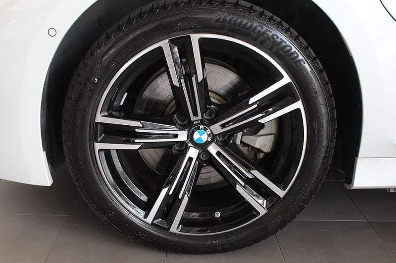 Begagnad BMW 330 M Sport 184 HK (135 kW) 2025 Mineralvit Kombi