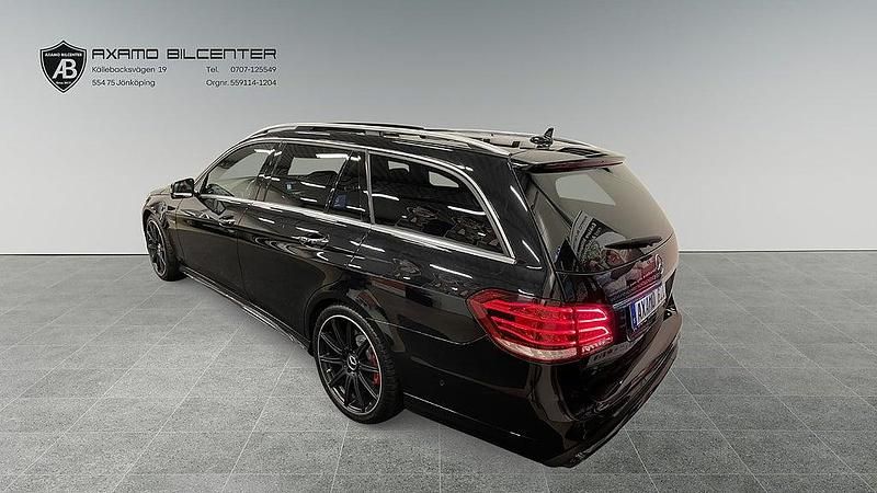 Begagnad Mercedes E63 AMG Exclusive 585 HK (430 kW) 2013 Svart Kombi
