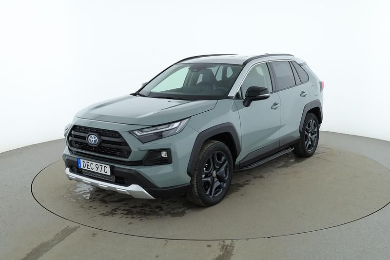 Begagnad Toyota RAV4 Hybrid 224 HK (164 kW) 2022 Grön SUV