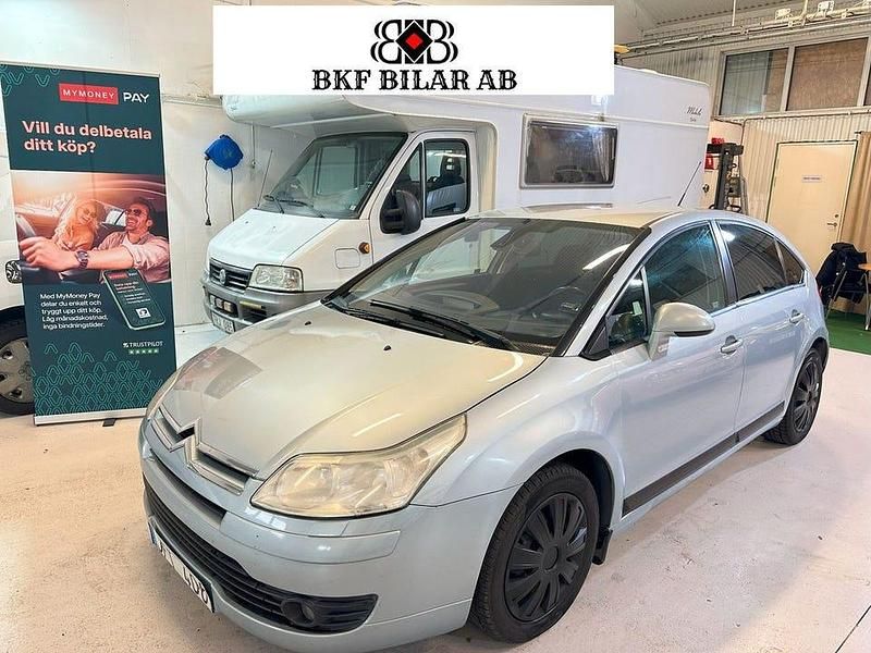 Ljusblå Begagnad 2007 Citroën C4 Halvkombi | 29 900 kr (Marknadspris) - Bild 1/4