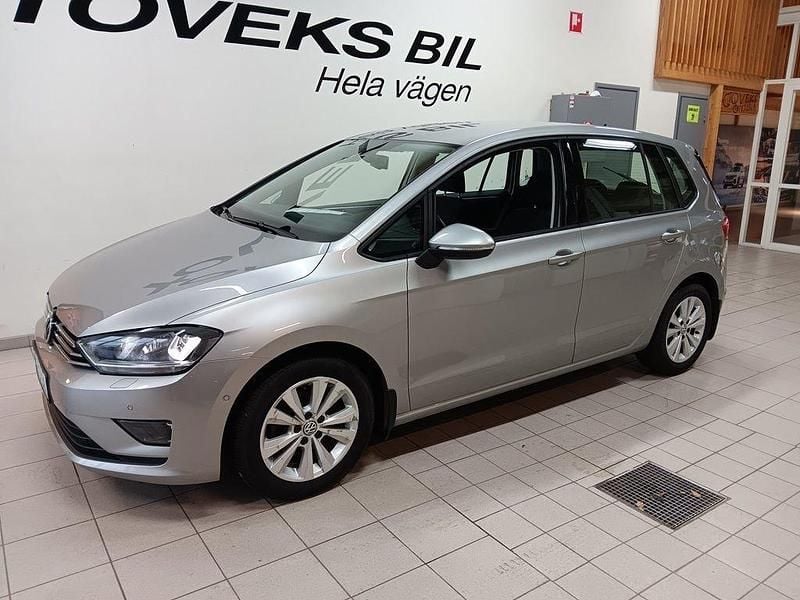 Silver (tungsten silver metallic) Begagnad 2015 VW Golf VII Kombi | 129 900 kr (Bra pris) - Bild 1/4
