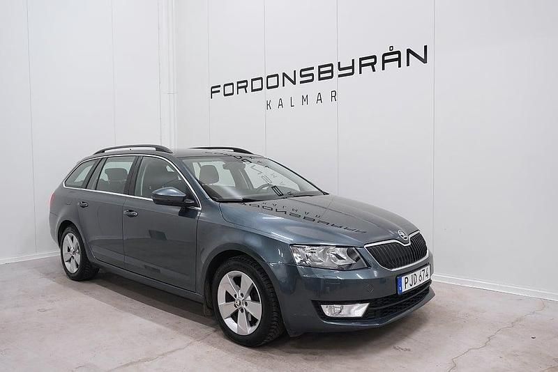 Begagnad Skoda Octavia Ambition 110 HK (80 kW) 2017 Grå Kombi