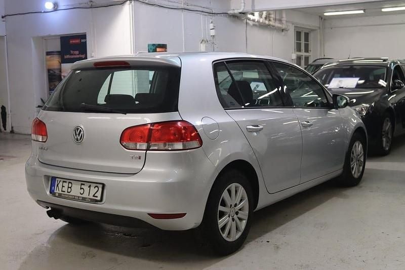 Begagnad VW Golf VI 122 HK (89 kW) 2010 Silver Halvkombi