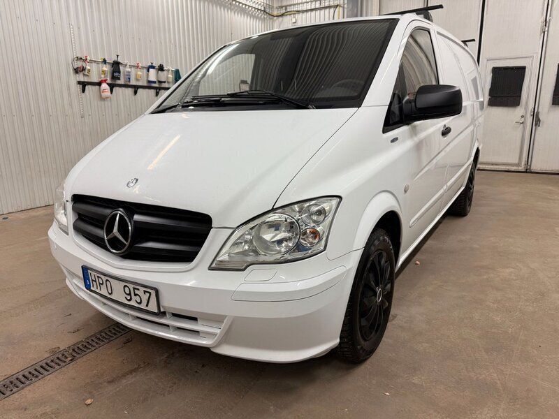 Vit Begagnad 2011 Mercedes Vito Minibuss | 89 500 kr (Lite dyr) - Bild 1/4