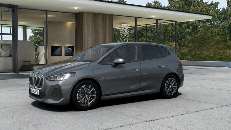 Grå/silver Ny 2025 BMW 225 Active Tourer M Sport Minibuss | 607 600 kr (Lite dyr) - Bild 1/4