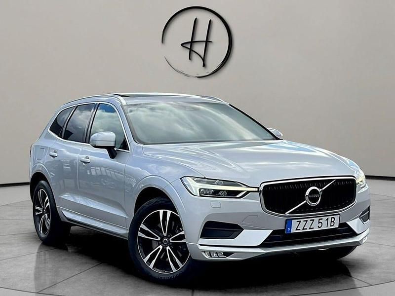 Silver Begagnad 2019 Volvo XC60 SUV | 329 900 kr (Marknadspris) - Bild 1/4
