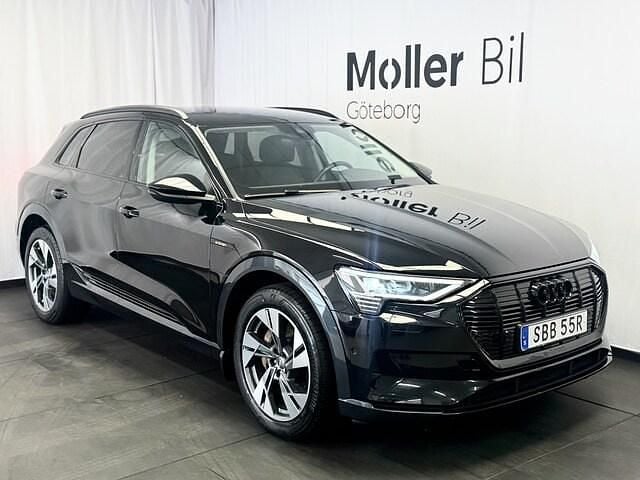Mytsvart metallic Begagnad 2020 Audi e-tron Proline SUV | 299 900 kr (Marknadspris) - Bild 1/4