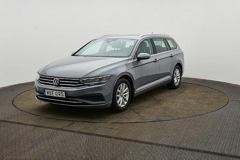 Begagnad VW Passat 150 HK (110 kW) 2024 Grå Kombi