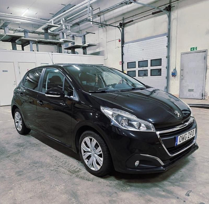 Begagnad Peugeot 208 82 HK (60 kW) 2015 Halvkombi