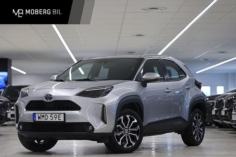 Begagnad Toyota Yaris Cross Active 92 HK (67 kW) 2022 Silver SUV