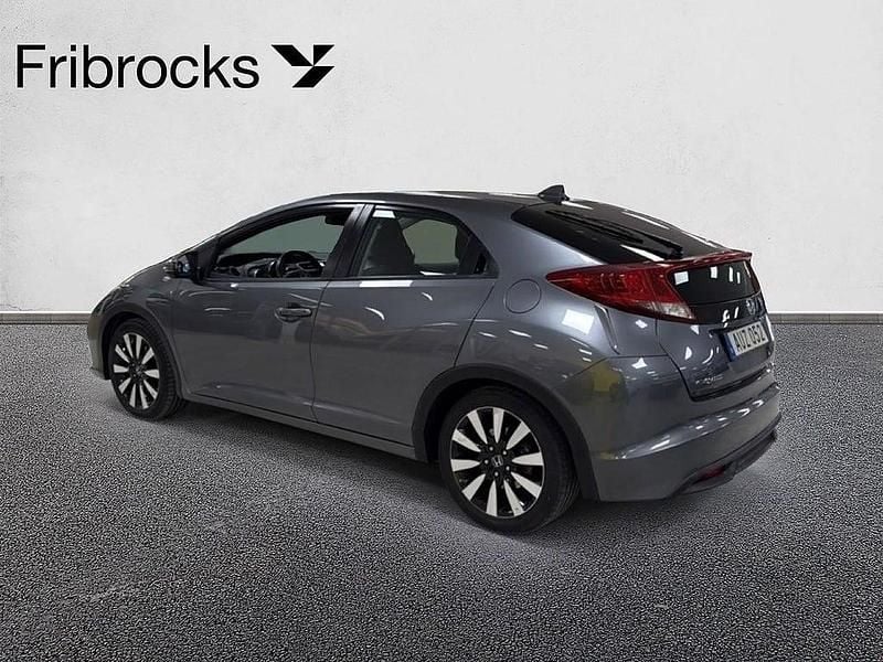 Begagnad Honda Civic 142 HK (104 kW) 2014 Grå Halvkombi