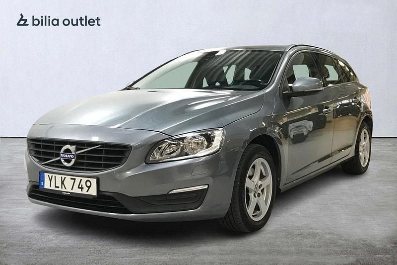 Grå Begagnad 2017 Volvo V60 Business Edition Kombi | 164 900 kr (Superpris) - Bild 1/3