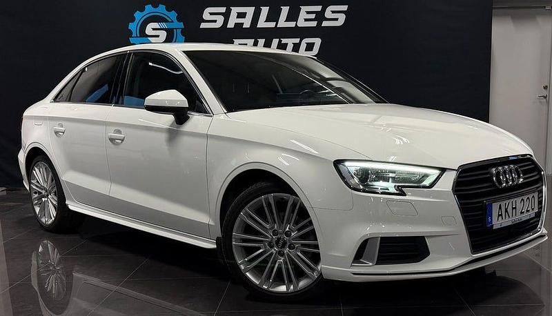 Vit Begagnad 2018 Audi A3 Comfort Sedan | 194 900 kr (Marknadspris) - Bild 1/4
