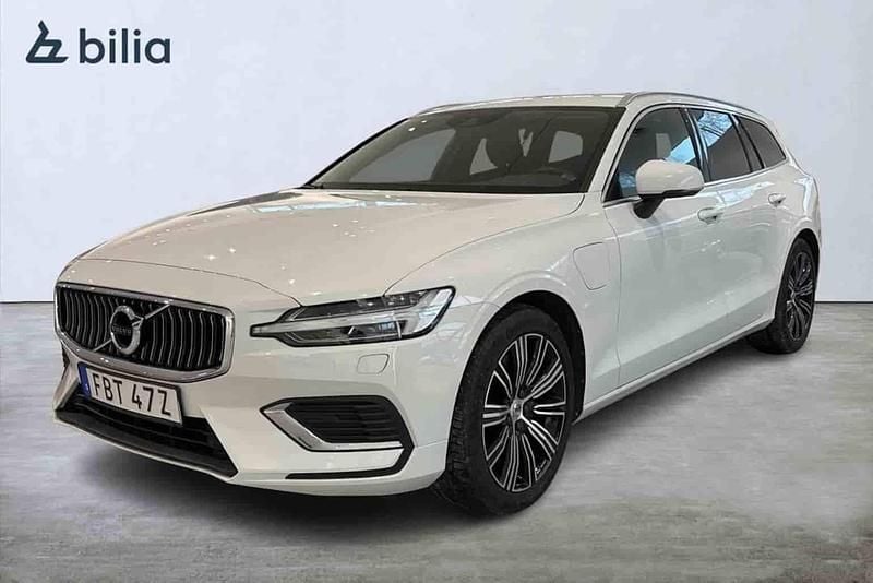 Vit Begagnad 2022 Volvo V60 Kombi | 289 000 kr (Superpris) - Bild 1/1