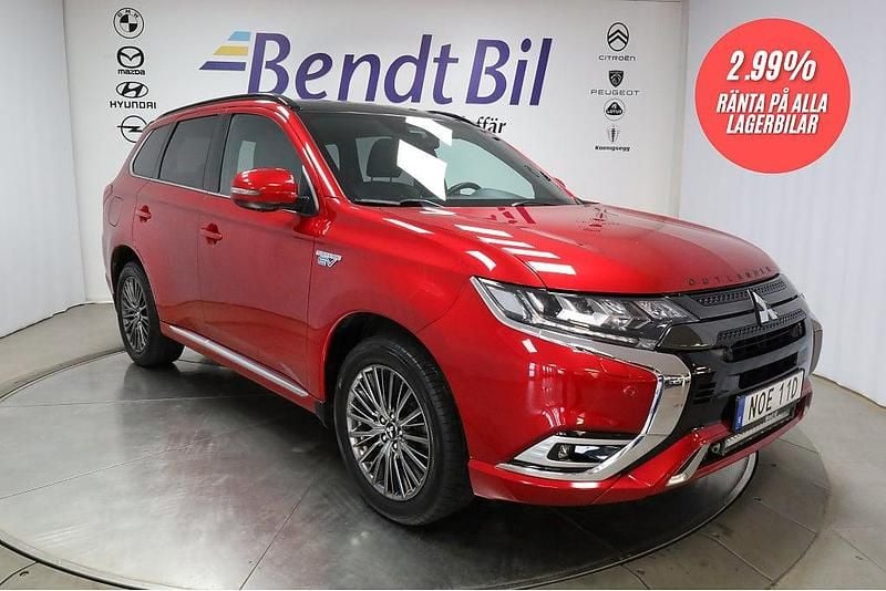 Begagnad Mitsubishi Outlander P-HEV Edition 224 HK (164 kW) 2019 Röd SUV