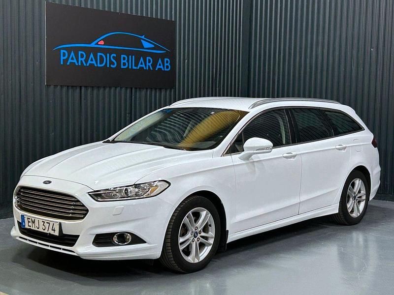 Vit Begagnad 2014 Ford Mondeo Trend Kombi | 99 900 kr (Marknadspris) - Bild 1/4