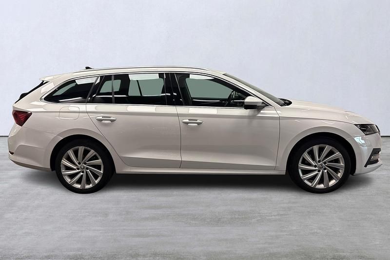 Begagnad Skoda Octavia 2021 Vit Kombi