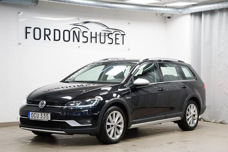 Svart Begagnad 2018 VW Golf Alltrack Kombi | 169 900 kr (Marknadspris) - Bild 1/4