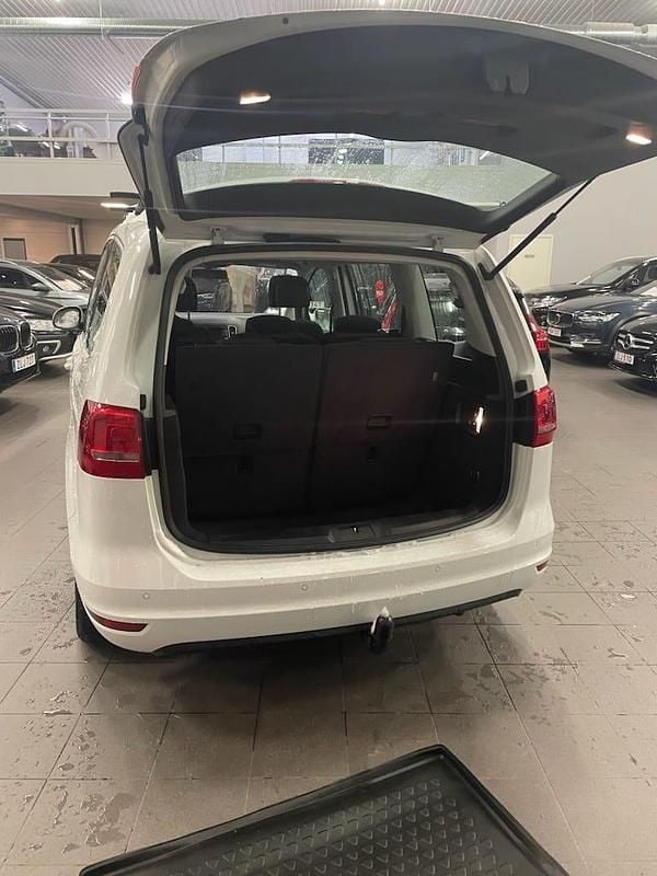 Begagnad VW Sharan 140 HK (102 kW) 2015 Minibuss