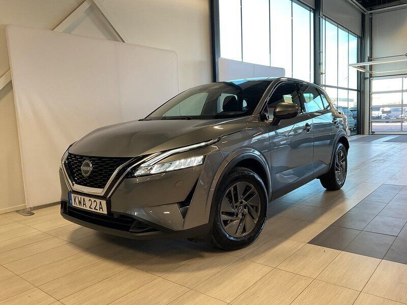 Grå Begagnad 2023 Nissan Qashqai Acenta SUV | 279 000 kr (Marknadspris) - Bild 1/4