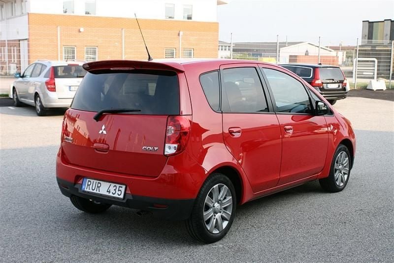 Фото mitsubishi colt
