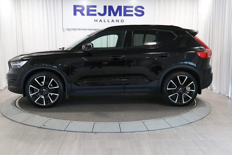 Begagnad Volvo XC40 R-Design 265 HK (194 kW) 2021 Svart SUV