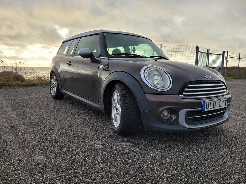 Brun Begagnad 2009 Mini Cooper D Clubman Kombi | 47 000 kr (Dyr) - Bild 1/4