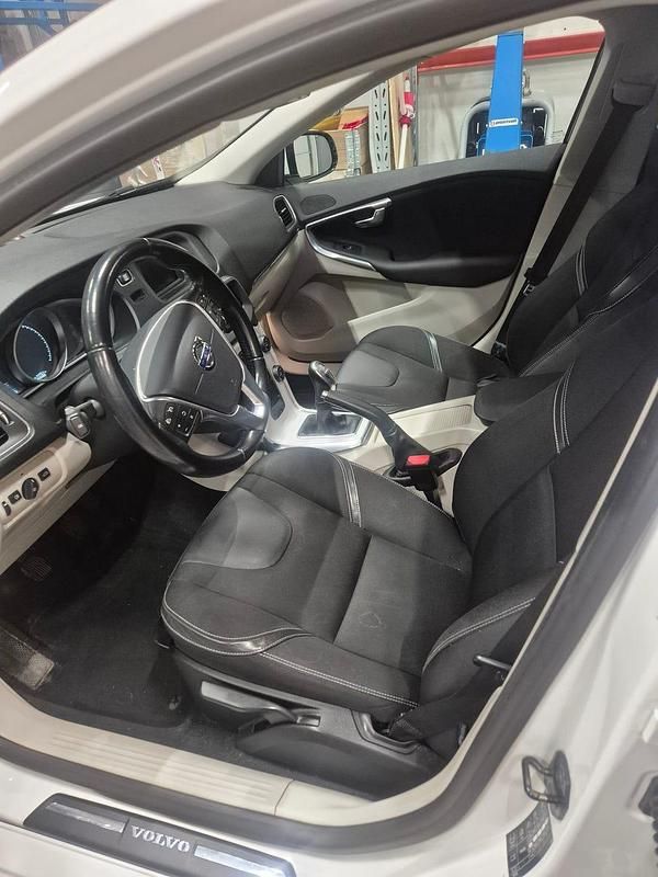 Begagnad Volvo V40 177 HK (130 kW) 2013 Halvkombi