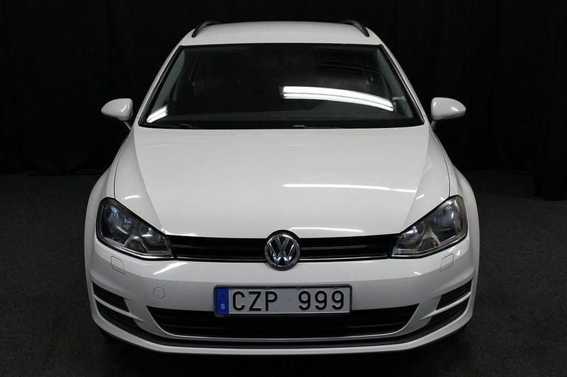 Begagnad VW Golf VII 105 HK (77 kW) 2013 Vit Kombi