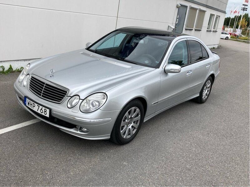 Silver Begagnad 2005 Mercedes E200 Avantgarde Sedan | 75 000 kr (Marknadspris) - Bild 1/4