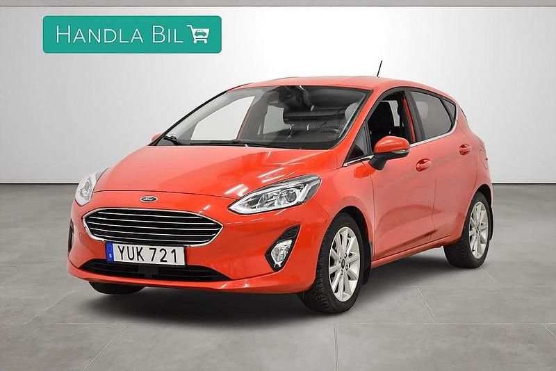 Röd Begagnad 2017 Ford Fiesta Halvkombi | 124 800 kr (Marknadspris) - Bild 1/4