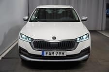 Begagnad Skoda Octavia Scout 203 HK (149 kW) 2022 Vit Kombi