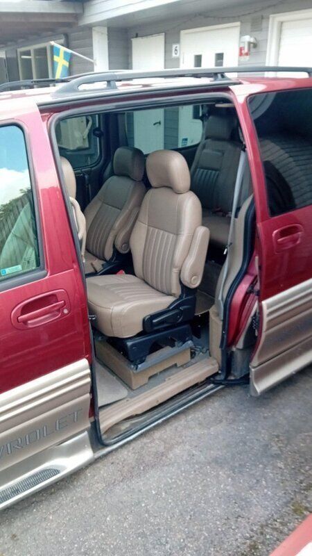 Röd Begagnad 2003 Chevrolet Trans Sport Sport Minibuss | 33 000 kr (Lite dyr) - Bild 1/3