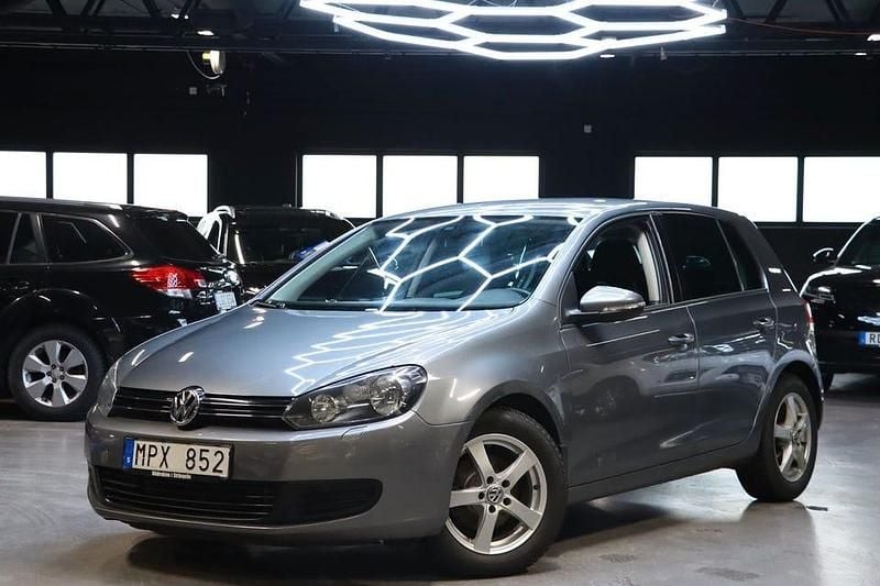 Begagnad VW Golf VI 105 HK (77 kW) 2011 Grå Halvkombi