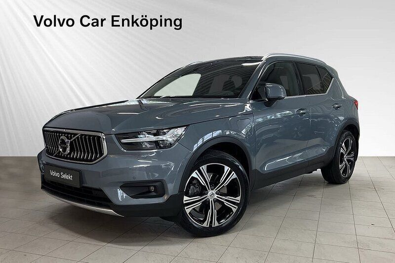 Grå Begagnad 2020 Volvo XC40 Inscription SUV | 349 900 kr (Marknadspris) - Bild 1/3