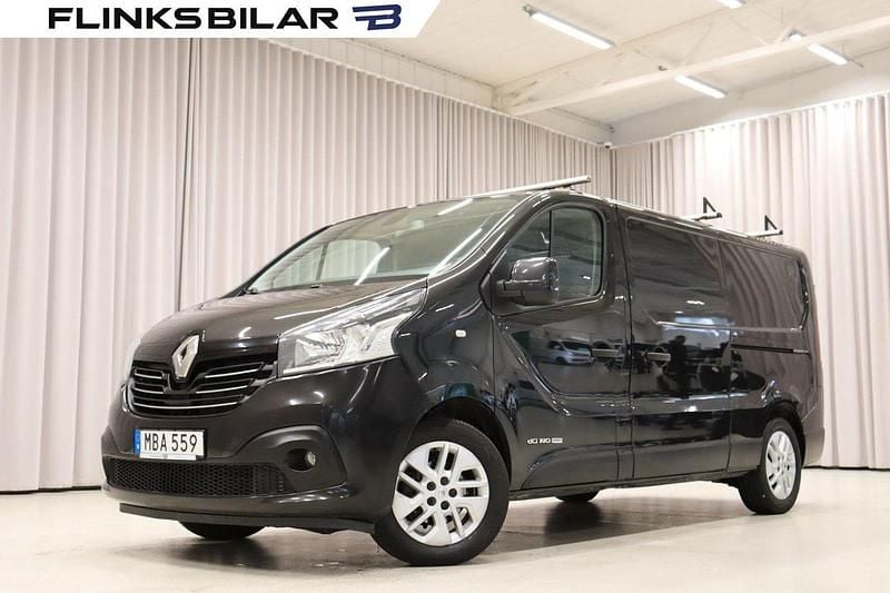 Svart Begagnad 2016 Renault Trafic Van | 139 700 kr (Marknadspris) - Bild 1/4