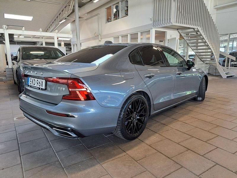 Begagnad Volvo S60 R-Design 251 HK (184 kW) 2019 Grå Sedan