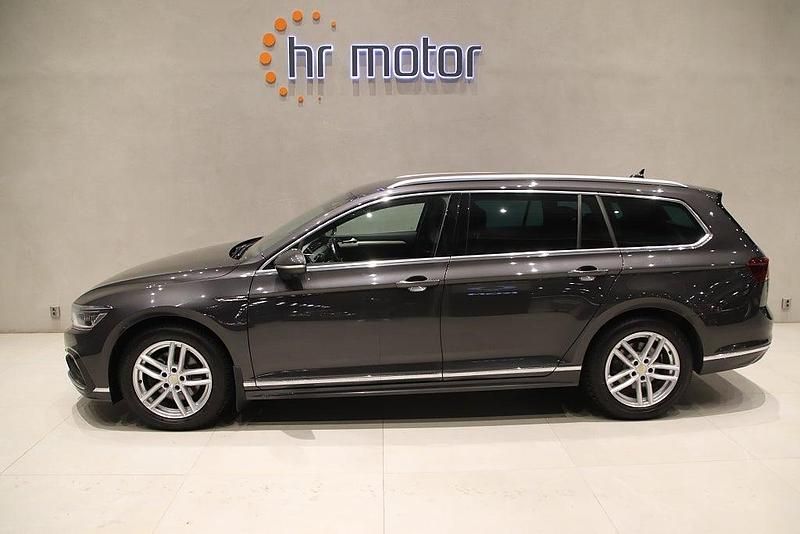 Begagnad VW Passat GT 200 HK (147 kW) 2021 Mörkgrå Kombi