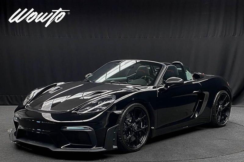 Svart Begagnad 2024 Porsche 718 Spyder Cab | 2 095 800 kr - Bild 1/4